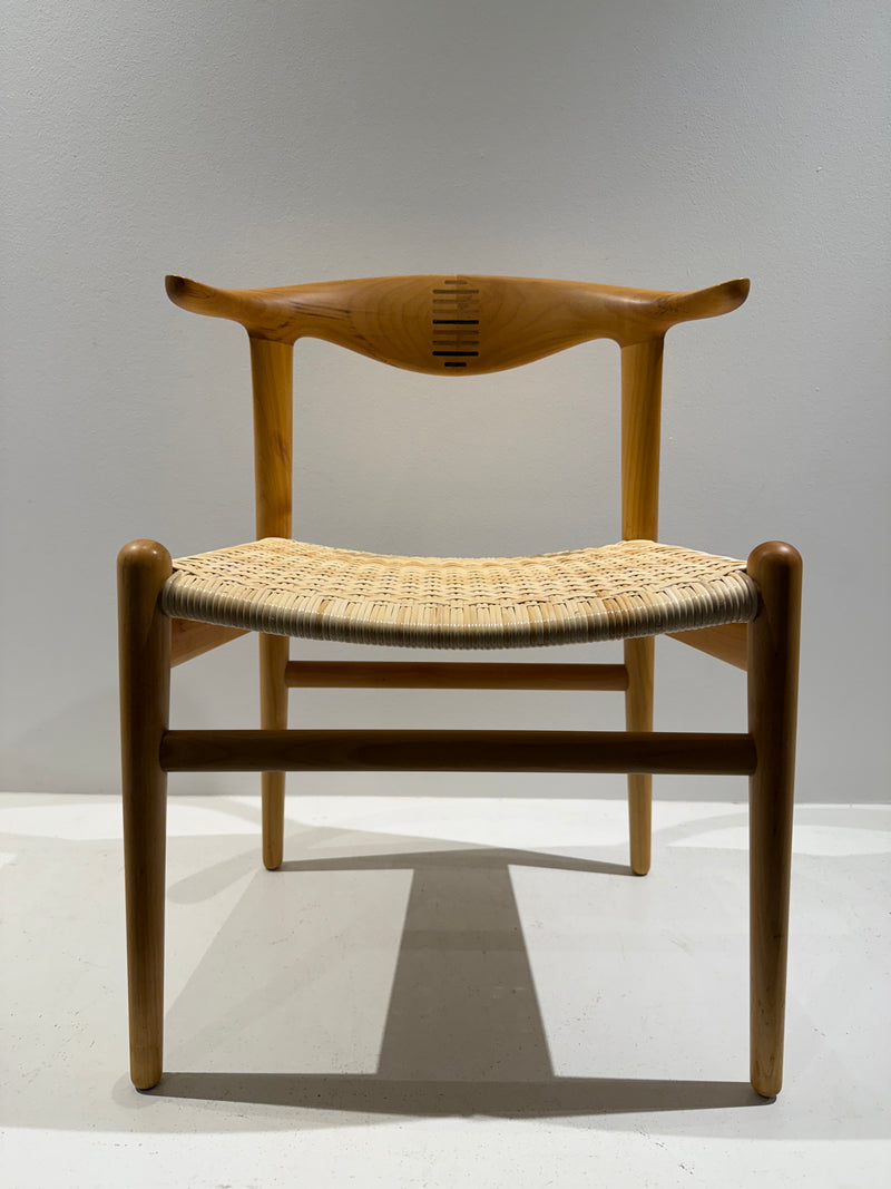 PP505 Cow Horn Chair
