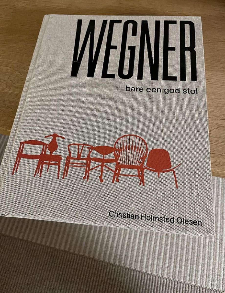 Bogcover - Wegner, bare en god stol